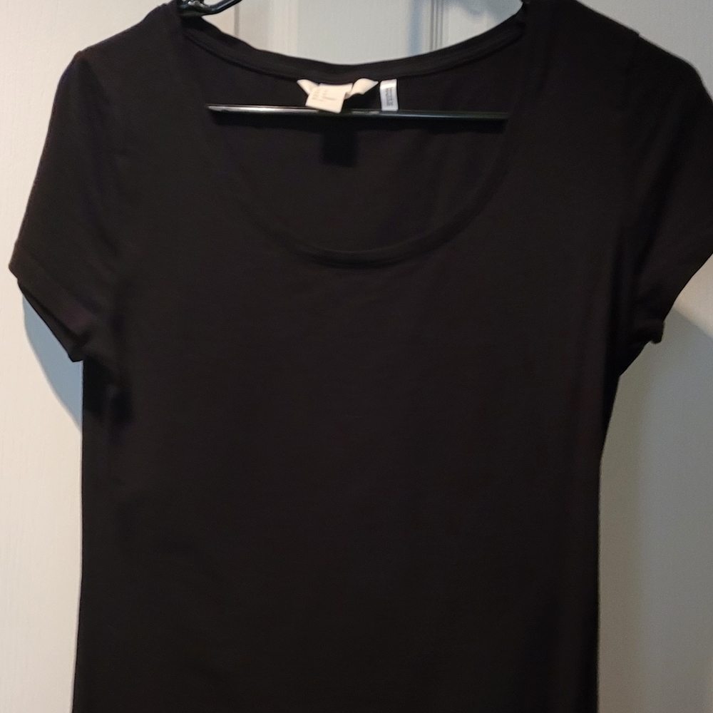 Black t shirt